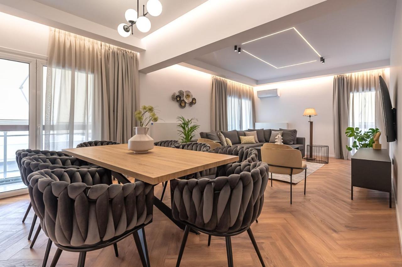 Ferienwohnung Phaedrus Living Luxury Penthouse Ploutarchou Athen Exterior foto